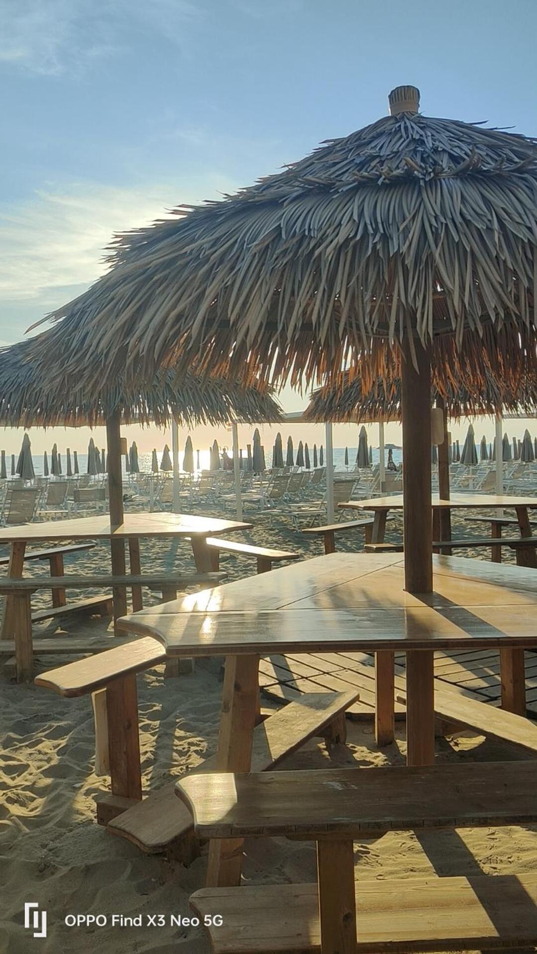 Sea Beach Relax Tirrenia Ngoại thất bức ảnh