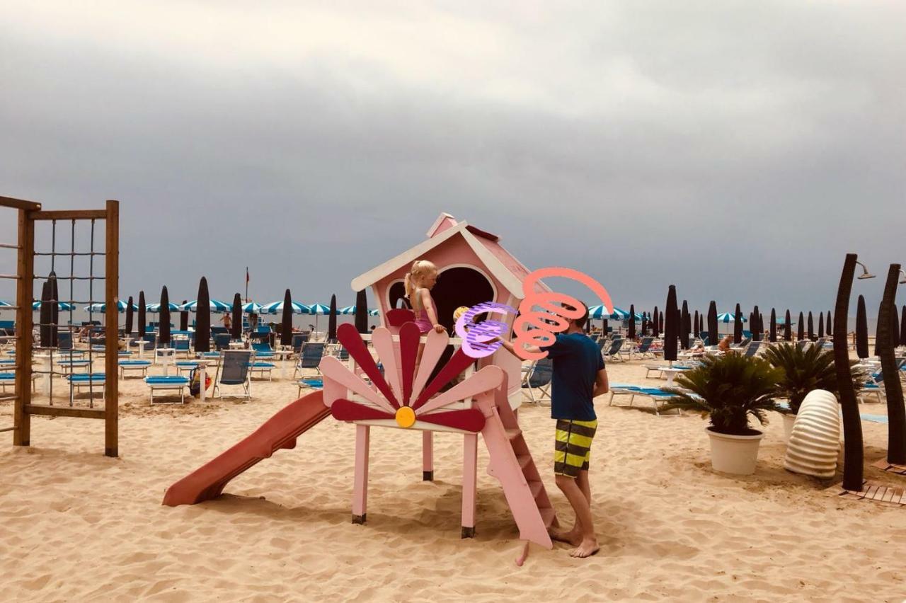 Sea Beach Relax Tirrenia Ngoại thất bức ảnh